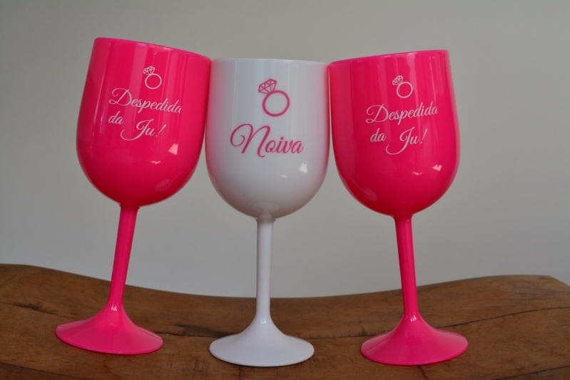Taças de Vinho em Acrílico Personalizadas Preços Salinas - Taças de Acrilico Personalizadas para Casamento